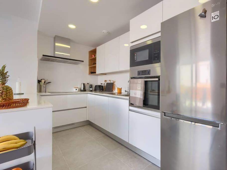 Bonito Apartamento 2 Minutos De La Playa Fuengirola Bagian luar foto