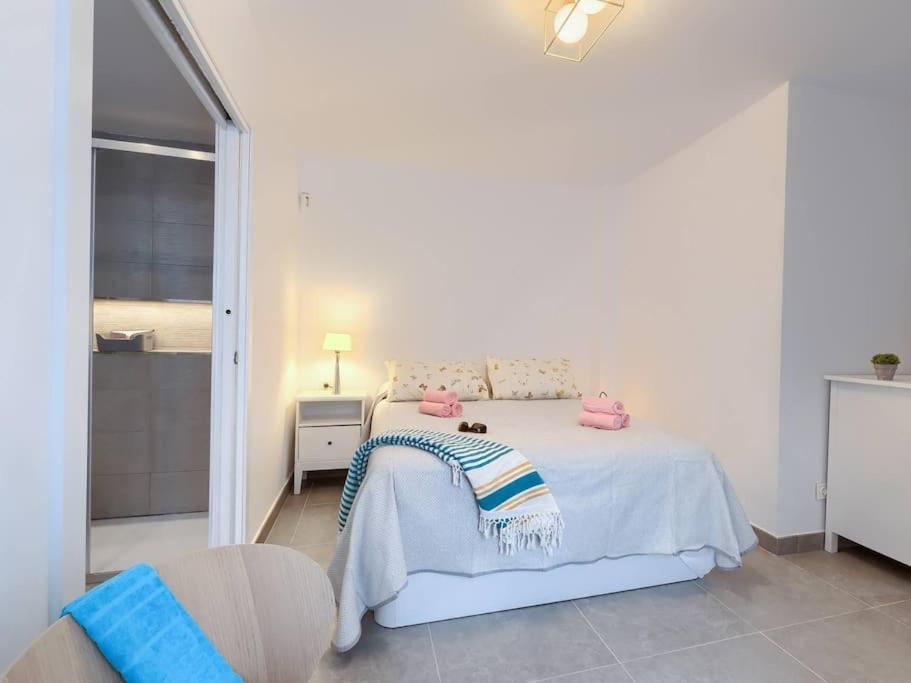 Bonito Apartamento 2 Minutos De La Playa Fuengirola Bagian luar foto
