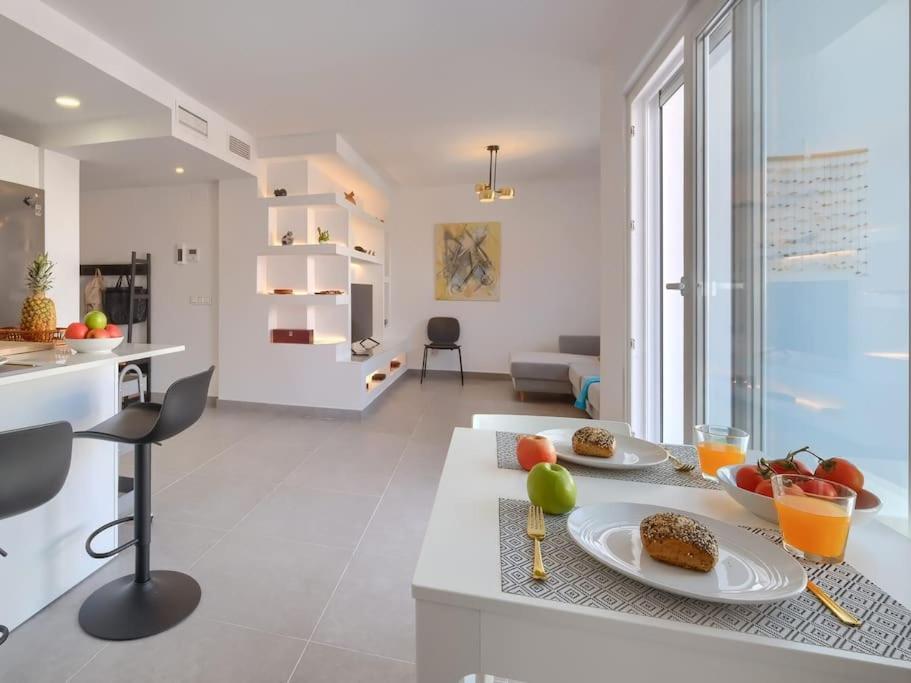 Bonito Apartamento 2 Minutos De La Playa Fuengirola Bagian luar foto